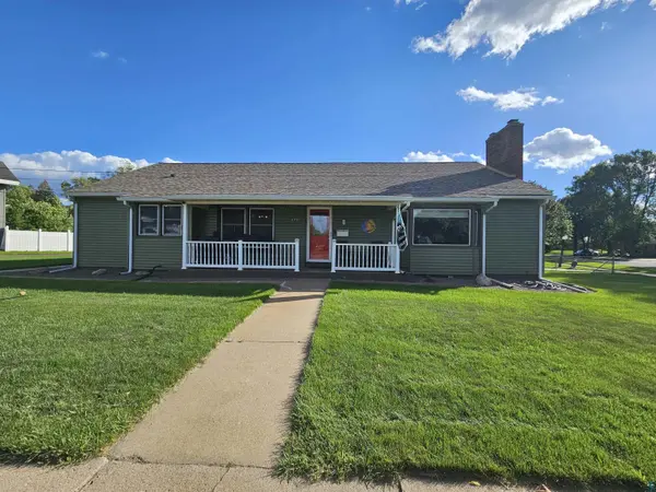 620 S 8 1/2 St, Virginia, MN 55792