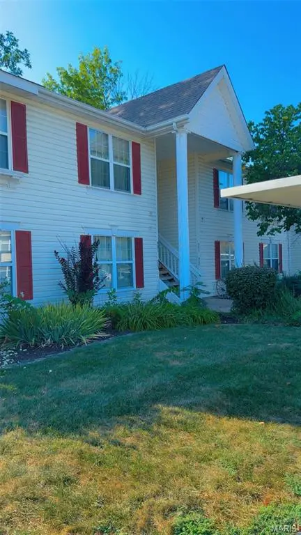 905 Sugar Lake CT #6, St Peters, MO 63376