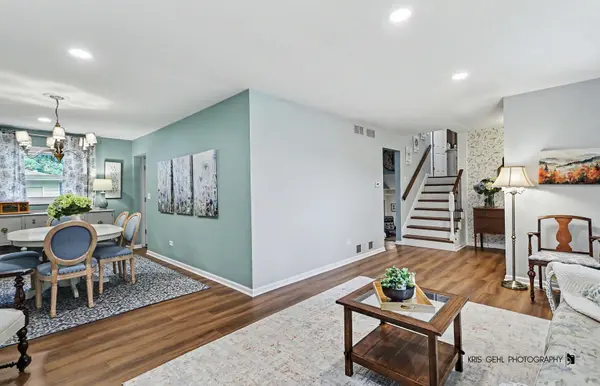 44 N Lake AVE, Third Lake, IL 60030