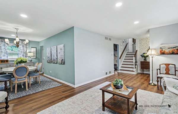 44 N Lake AVE, Third Lake, IL 60030