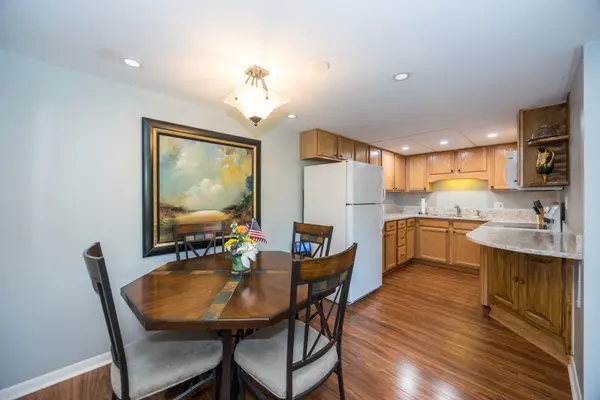 5540 Walnut AVE #7A, Downers Grove, IL 60515