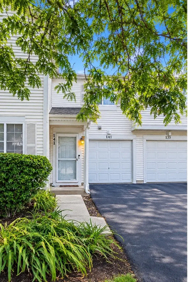 141 Heather Glen DR #141, Aurora, IL 60504