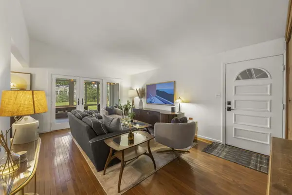 406 S Williston ST, Wheaton, IL 60187