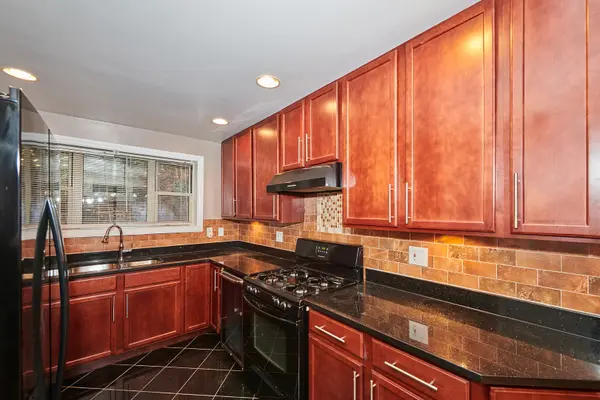 2205 W Highland AVE #1N, Chicago, IL 60659