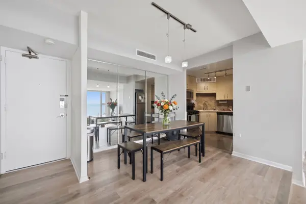 3200 N Lake Shore DR #2102, Chicago, IL 60657