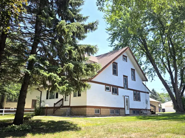 615 7th ST, Kenyon, MN 55946
