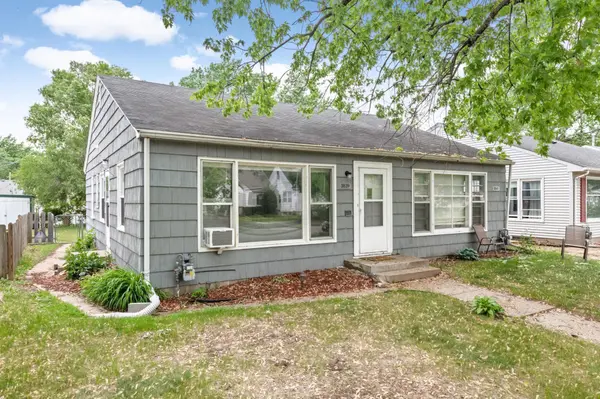 3839 Quail AVE N, Robbinsdale, MN 55422