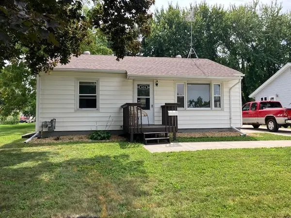 614 9th AVE SE, Waseca, MN 56093