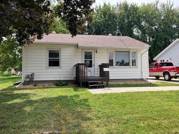 614 9th AVE SE, Waseca, MN 56093