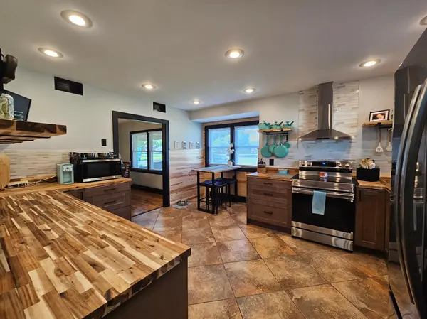 620 8 1/2 ST S, Virginia, MN 55792