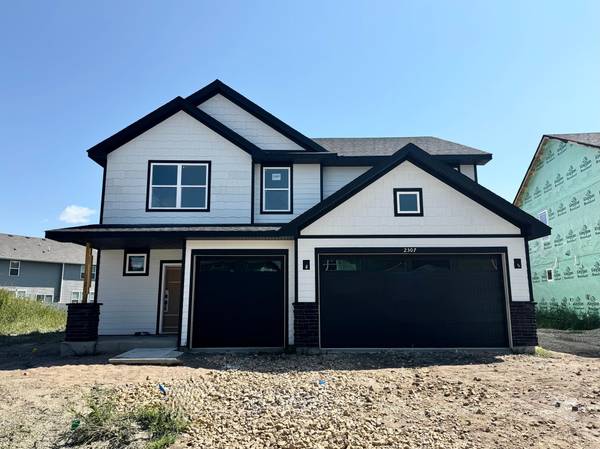 2307 Williams ST, Shakopee, MN 55379