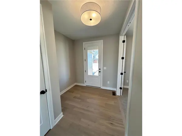 4097 Arbor Drive, Woodbury, MN 55129
