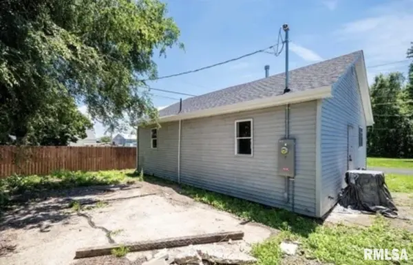 307 MIDLAND ST, Pekin, IL 61554