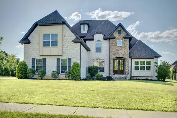 902 Larkspur Ln, Lebanon, TN 37087