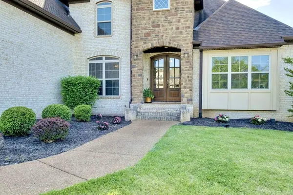 902 Larkspur Ln, Lebanon, TN 37087