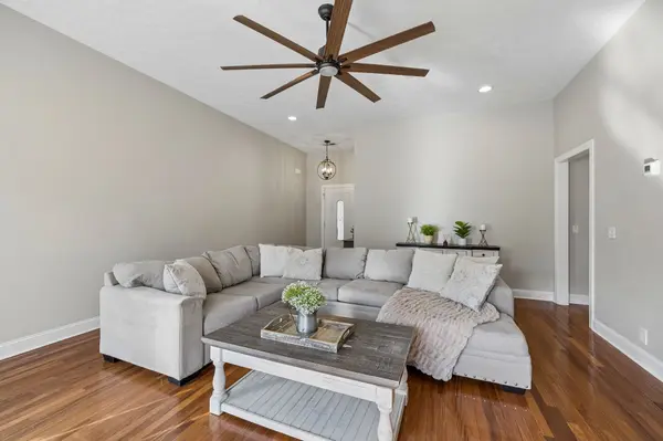 4075 Summit Dr, Greenbrier, TN 37073