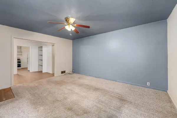 208 S Birch, Hillsboro, KS 67063