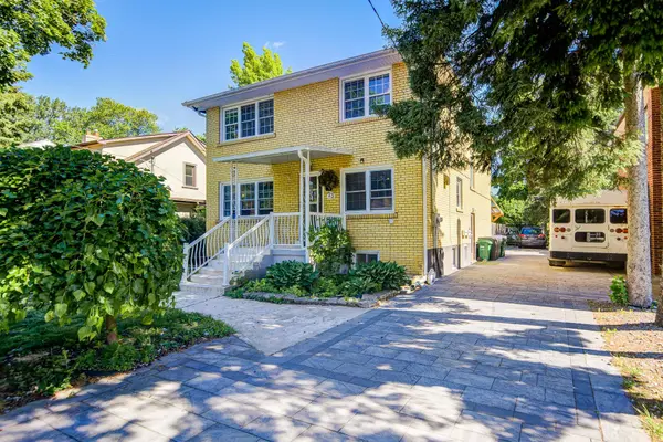 23 Broadview AVE, Mississauga, ON L5H 2S8