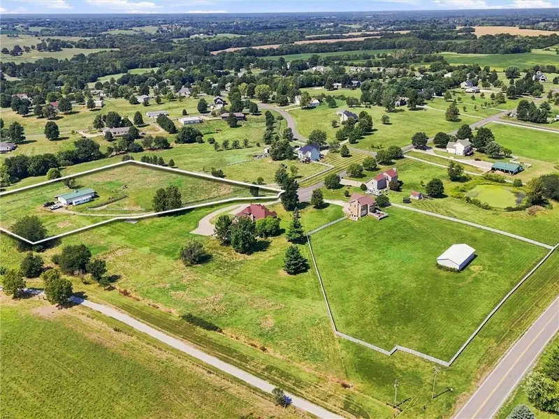 14016 N Zachary DR, Liberty, MO 64068