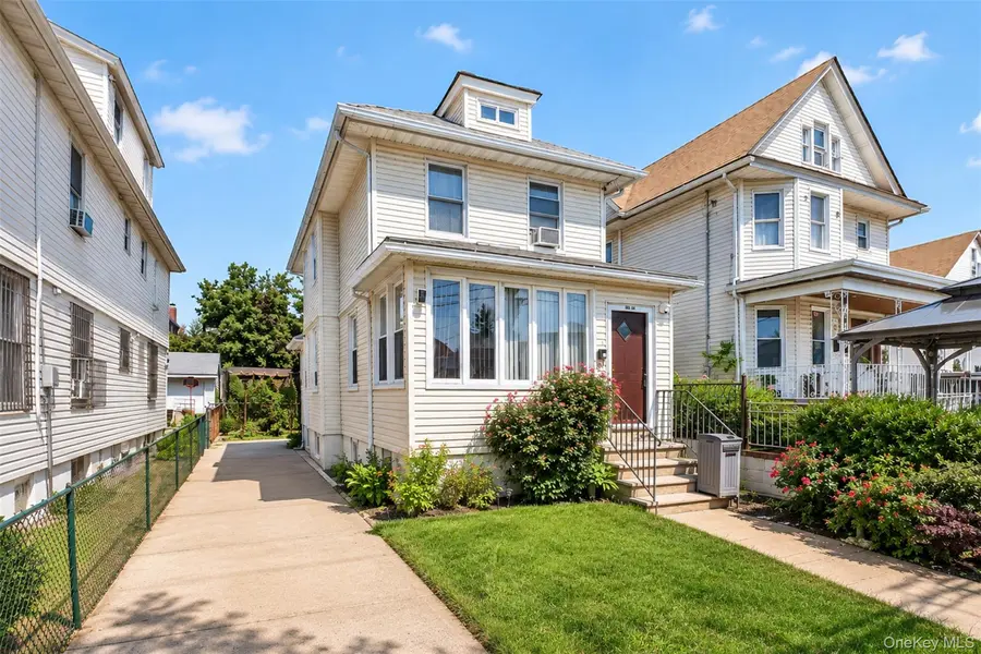 132-35 57th RD, Flushing, NY 11355