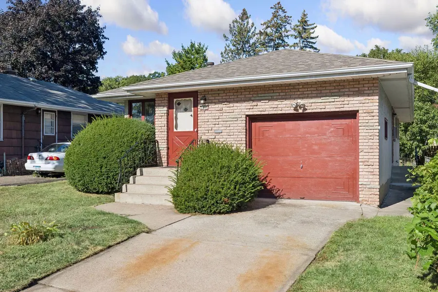 1411 Alaska AVE, Saint Paul, MN 55116