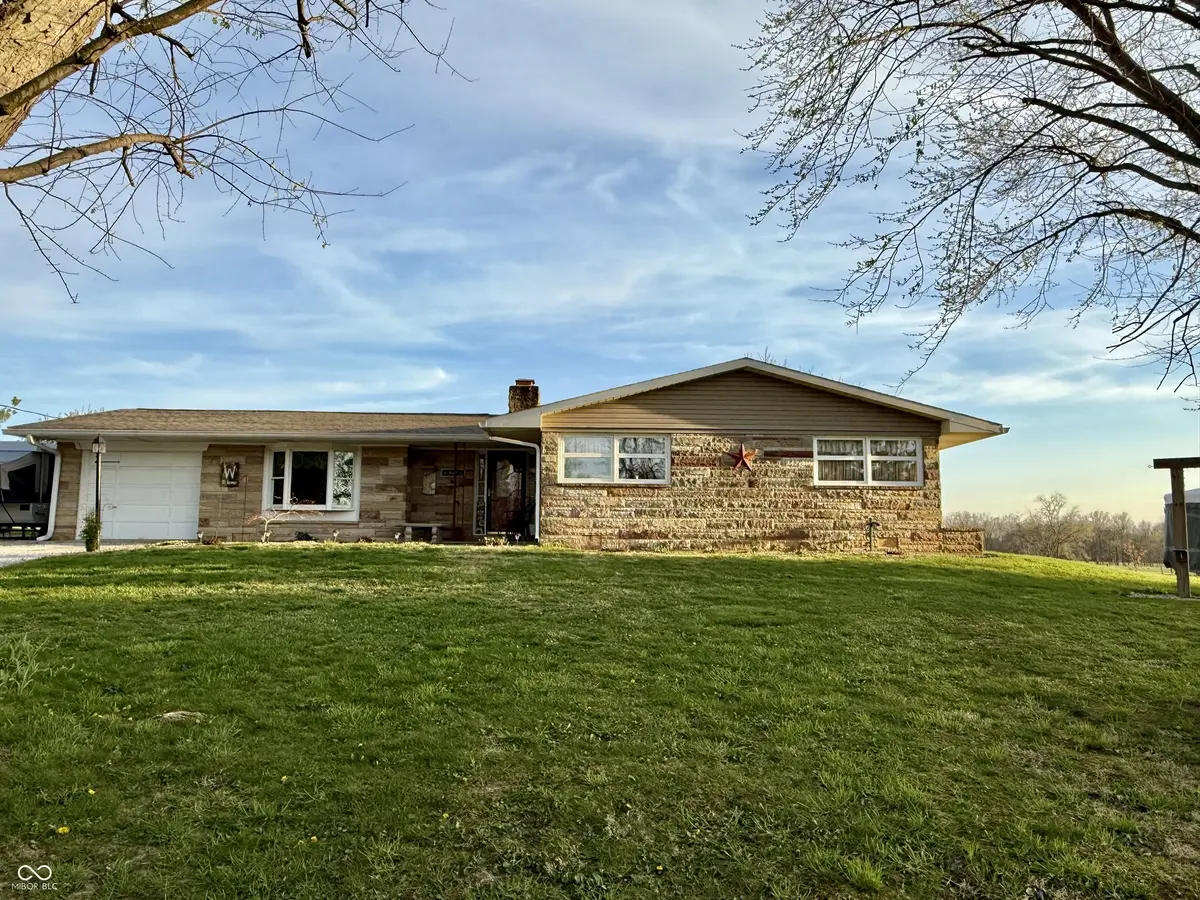 1644 W County Road 100 N, Greencastle, IN 46135