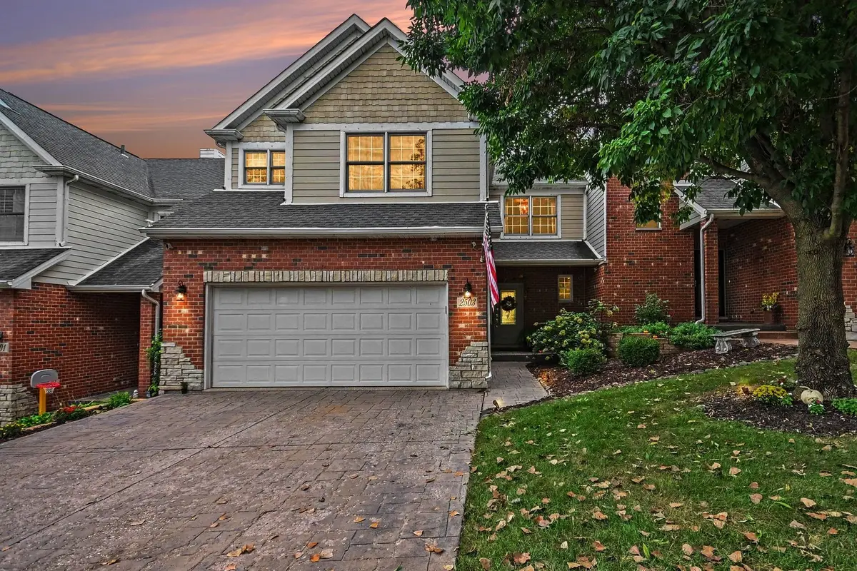 2503 Reflections DR, Crest Hill, IL 60403