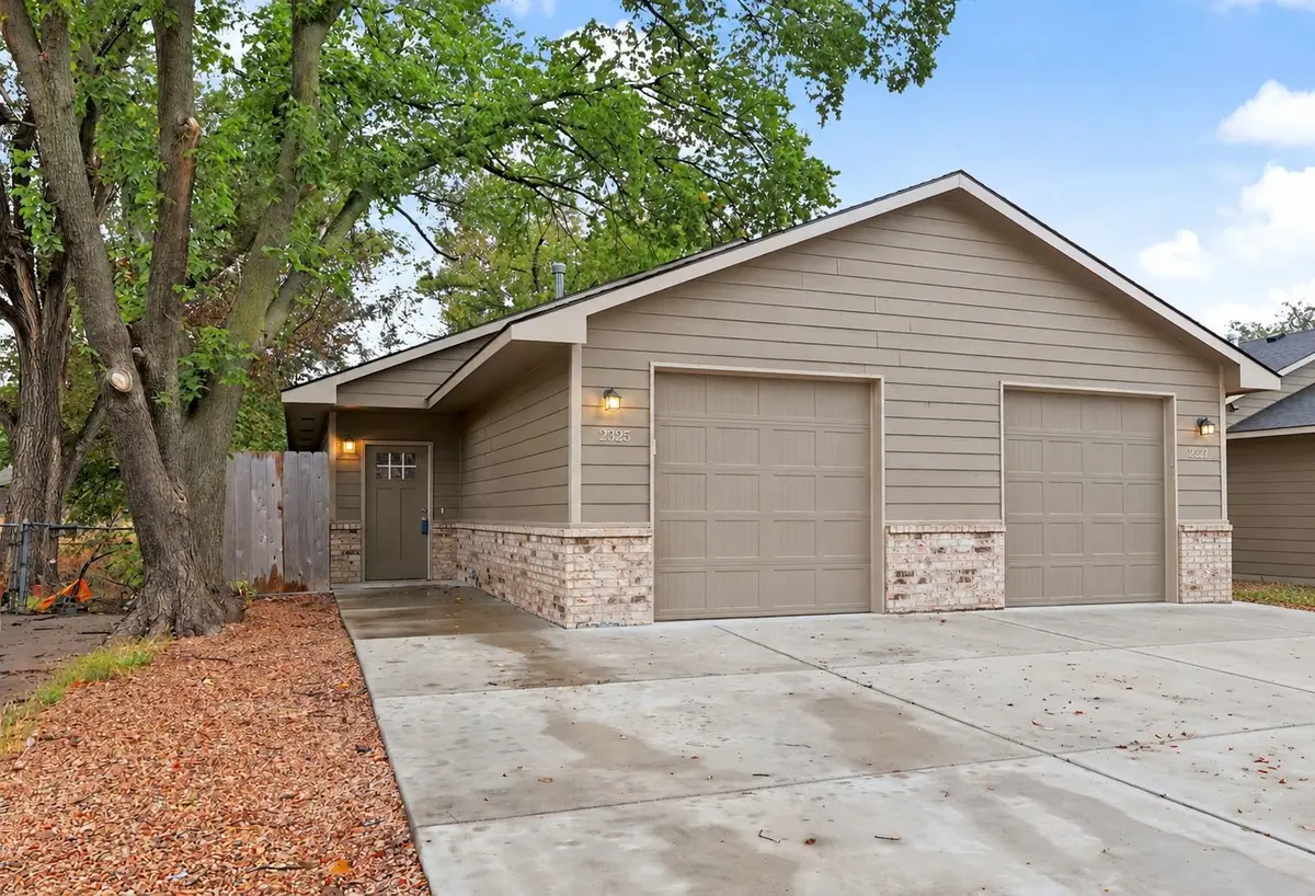 2325 N Burns Ave, Wichita, KS 67204