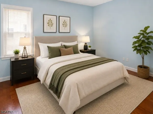 808 Livingston St, Elizabeth City, NJ 07201