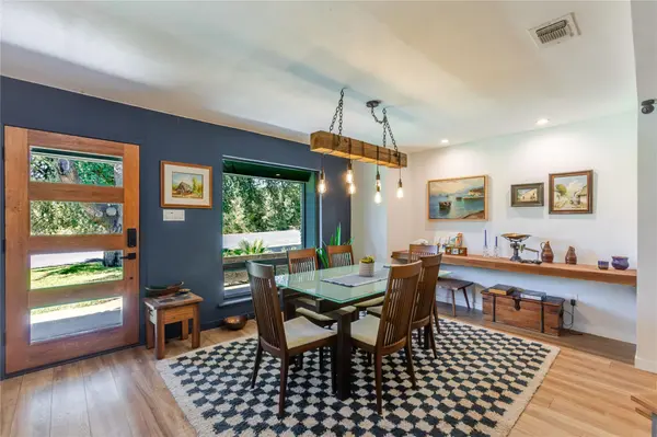 1300 Old Cedar LN, Austin, TX 78758