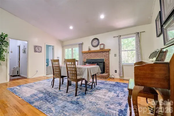 319 Don Mccarter DR, Clover, SC 29710