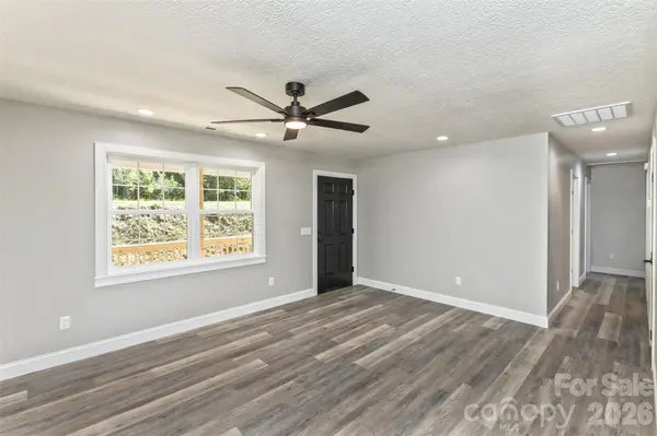 340 Matthew LN, Canton, NC 28716