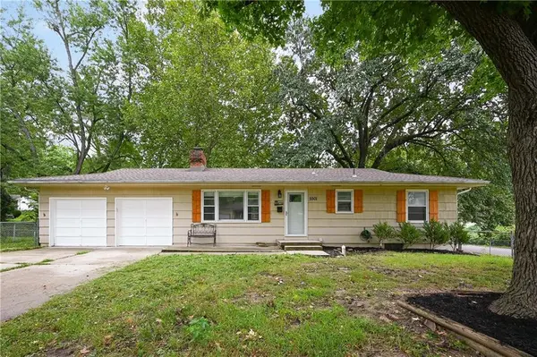 5501 N Highland AVE, Kansas City, MO 64118