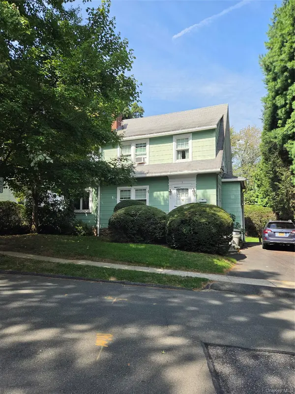 3 Emerson PL, Harrison, NY 10528