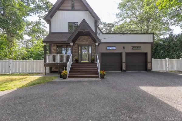76 Wylde RD, Mount Sinai, NY 11766