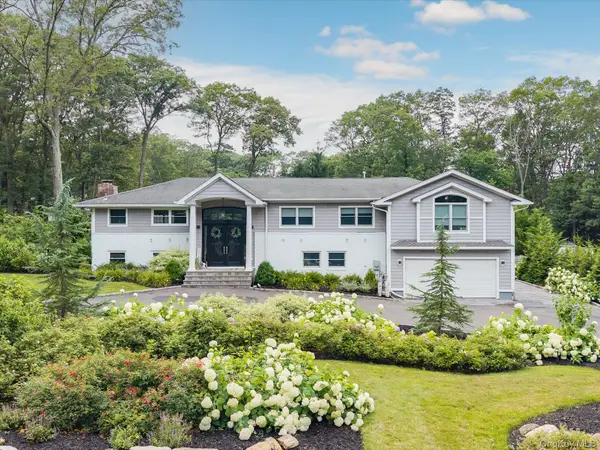22 Beaumont DR, Melville, NY 11747