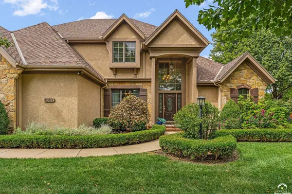 1807 Foxfire DR, Lawrence, KS 66047