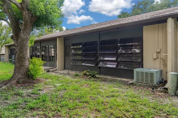 8310 HIGH POINT CIR #4, Port Richey, FL 34668
