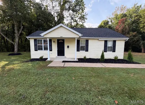 1408 W Congress ST, Pacific, MO 63069