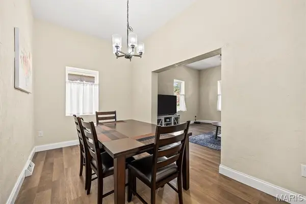 109 N Oak ST, Belleville, IL 62220