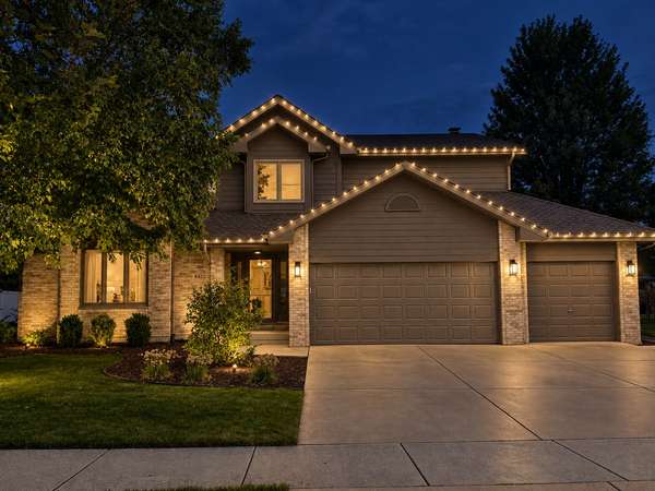 8424 Hollybrook LN, Tinley Park, IL 60487
