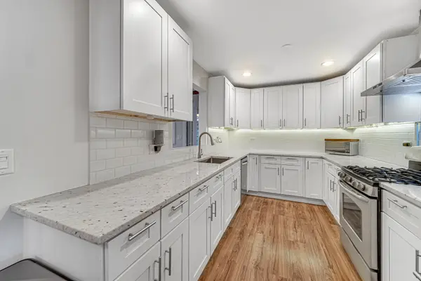 1072 Brantwood AVE, Elk Grove Village, IL 60007