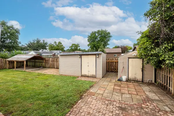 4205 8 1/2 ST, East Moline, IL 61244