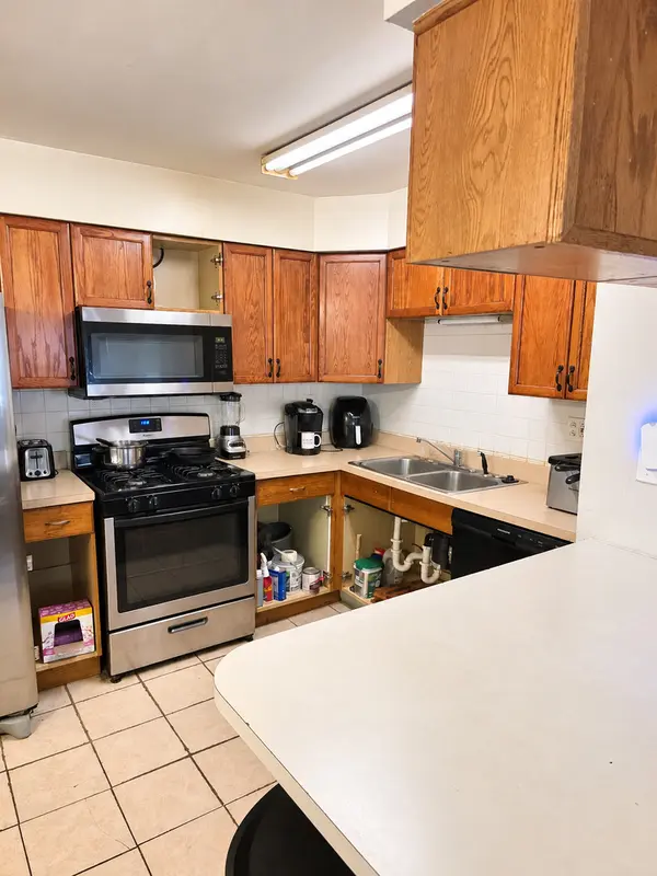 4010 Monroe ST #201, Bellwood, IL 60104
