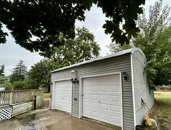 417 W Garfield AVE, Cissna Park, IL 60924