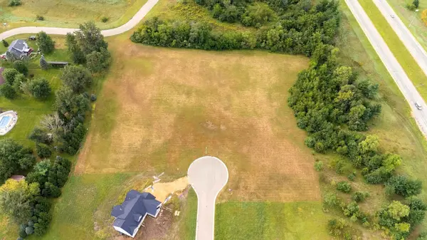 2533 Westwood ST, De Witt, IA 52472
