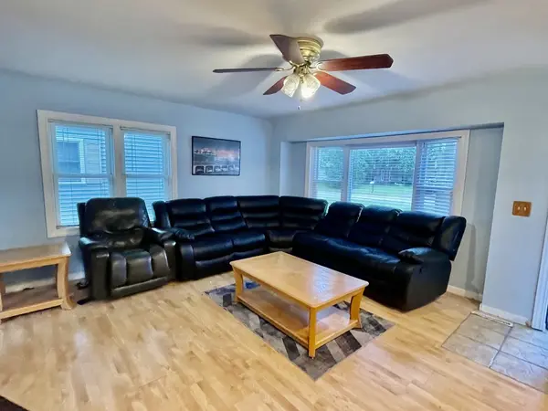 1205 Fulton AVE, Winthrop Harbor, IL 60096