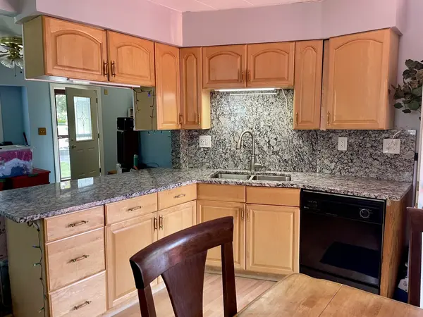 1205 Fulton AVE, Winthrop Harbor, IL 60096