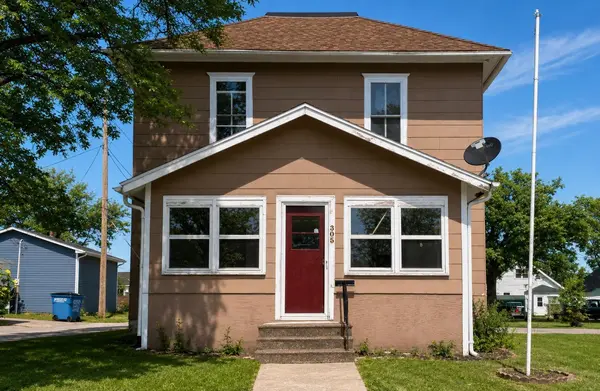305 Park ST, Reinbeck, IA 50669