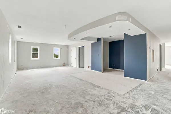 1307 Broadway ST, West Burlington, IA 52655
